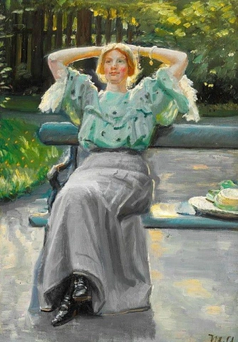 Helga Ancher en un banco del jardín en una tarde de verano