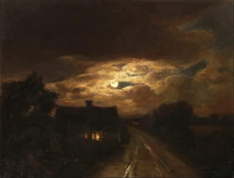 Månsken skiner genom molnen över en mörk landsväg