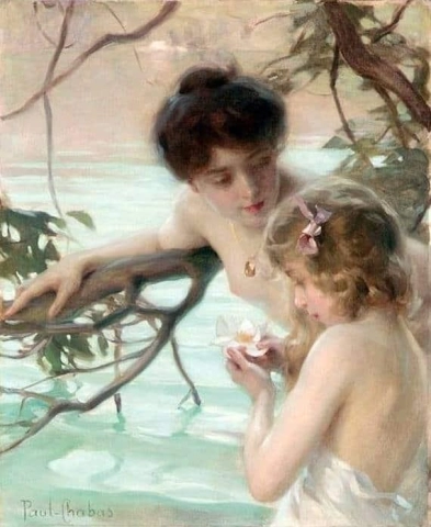 Mãe e filho tomando banho