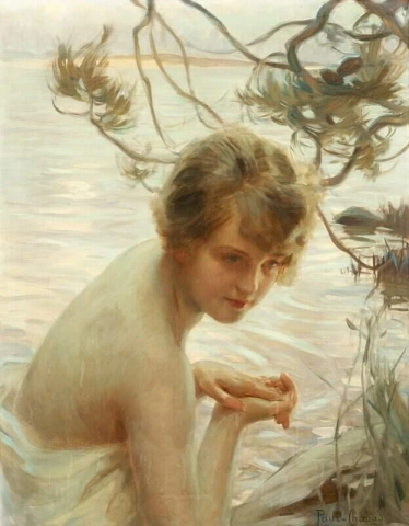 水にいる若い女性