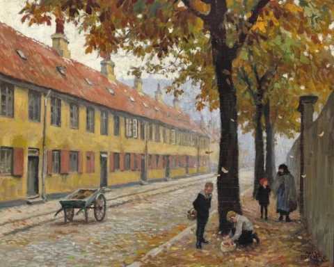 Outono em Nyboder, em Copenhague, com queda de folhas. Dois meninos estão coletando castanhas