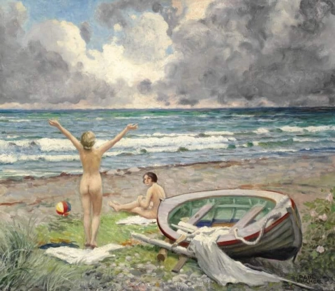 两个沐浴的女孩在海滩上的一条船上。一场正在聚集的风暴