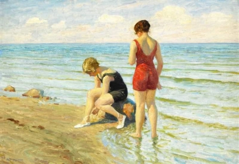 Dos mujeres jóvenes en traje de baño rojo y azul en la playa 1917