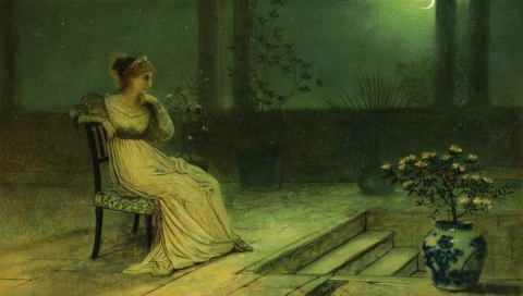 Eine klassische Jungfrau, die bei Mondschein auf einer Terrasse sitzt