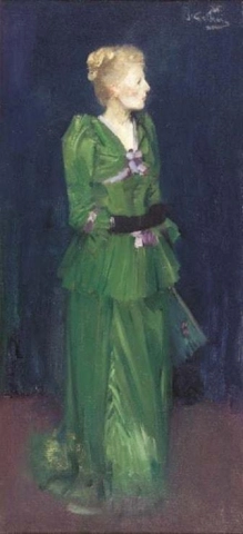 Retrato de cuerpo entero de Maggie Hamilton con un vestido verde esmeralda