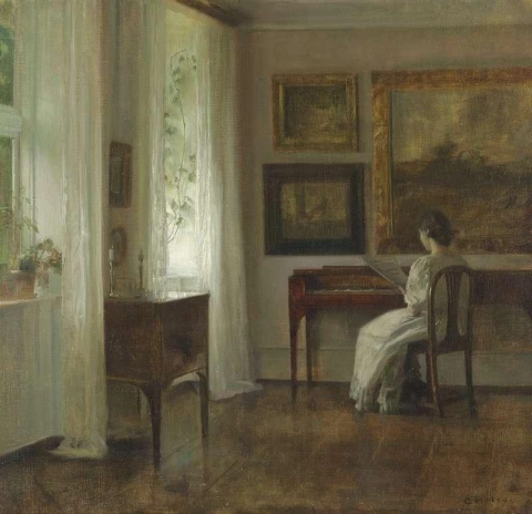 Una dama leyendo música en un interior.