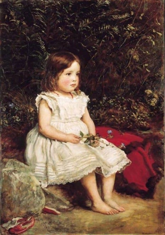 Retrato de Eveline Lees quando criança, sentada de corpo inteiro perto de um banco, usando um vestido branco, 1875