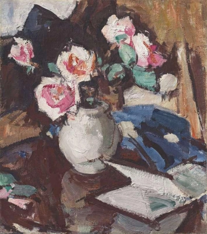 Rosa roser i en vase ca. 1929