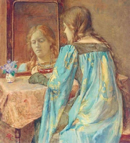 Dam i medeltida klänning på sin toalett 1907