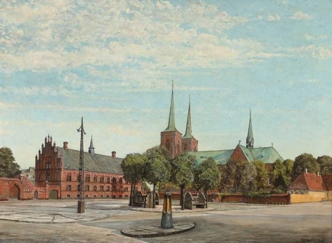 Vista da praça em Roskilde com a antiga prefeitura e a catedral