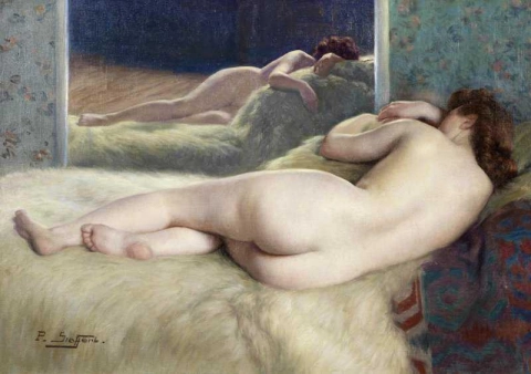 床上的裸体反映在镜子中