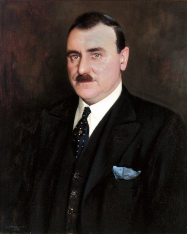 Retrato do Sr. L. G. Creed até o busto em um terno escuro, 1933