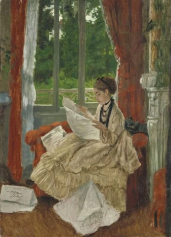 Junge Frau liest Zeitung