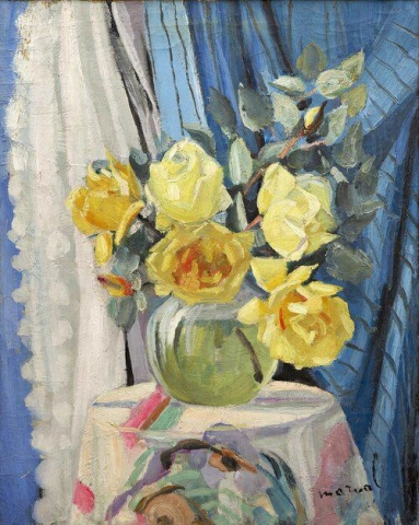 Gele rozen, blauw gordijn, 1924