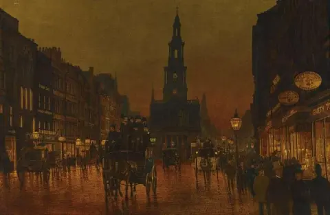 Noche en The Strand 1909