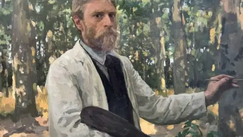 Omakuva metsäisessä maisemassa